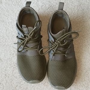 Gianni Bini tennis shoes